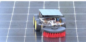 Desarrollan prototipo de robot para limpieza de paneles solares