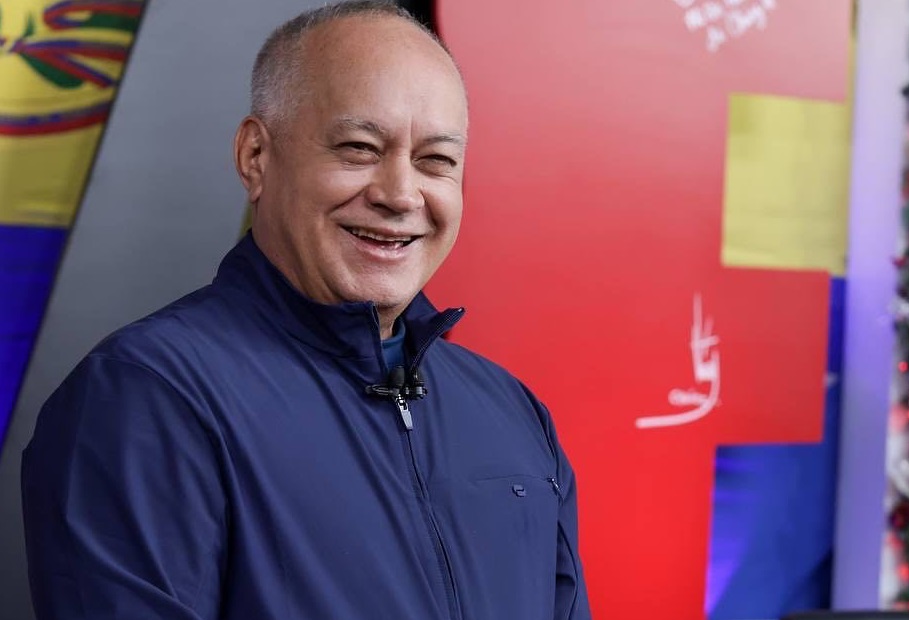 'Ya se va noviembre y los vende humo tienen a su gente enferma de los nervios en hospitales y clínicas'