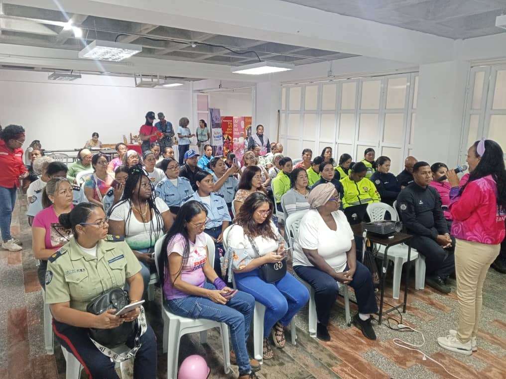 En Guatire conforman los comités para la constituyente mujer