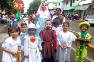 Feria Popular del Pesebre de Coro promueve la esperanza