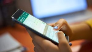 Grabación por WhatsApp desata pleito por difamación