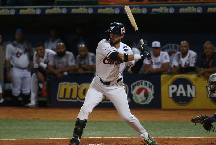 Cardenales le ganó el doble juego a Caracas: Caribes frenó a Magallanes