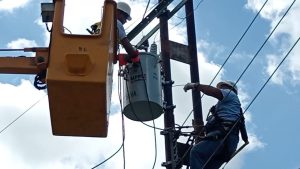 Instalan transformadores que benefician a más de 480 familias cojedeñas