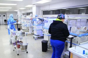 Intervenidos 5 neonatos en Lara con cirugías de alta complejidad