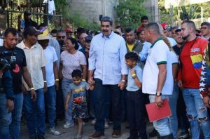 Maduro: el futuro de Venezuela está en las comunas