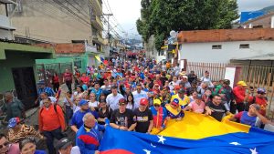 Marcharon por los símbolos patrios en todos los estados del país