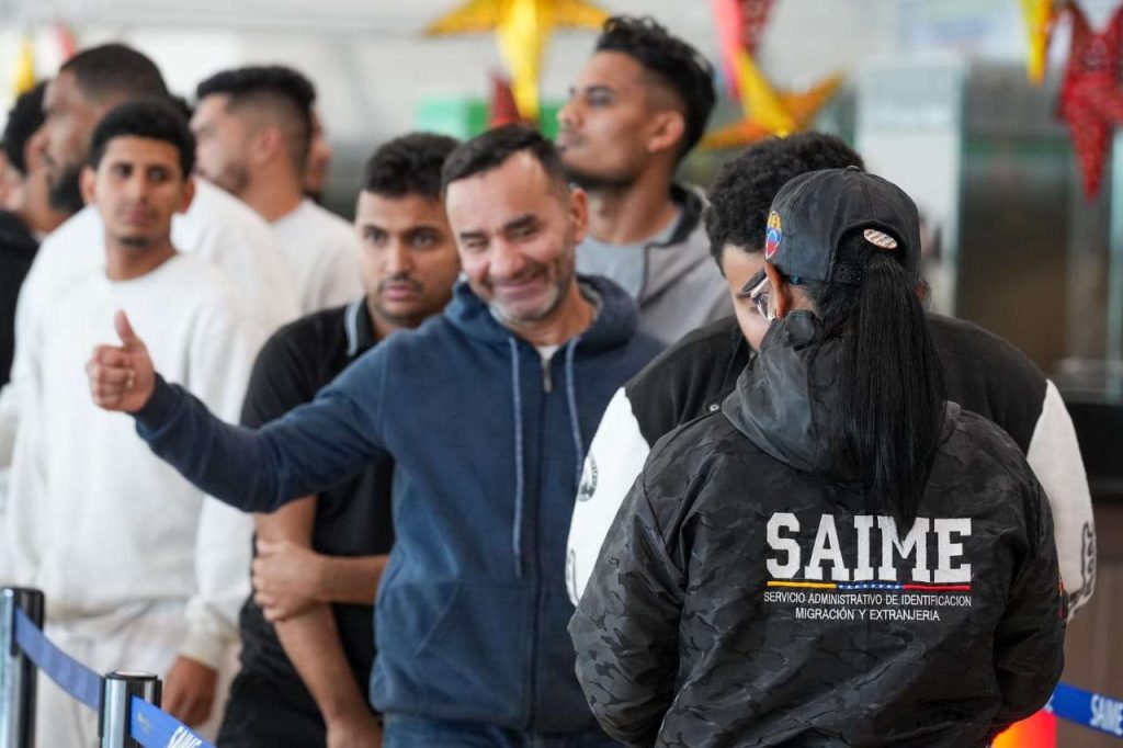 Más de 200 migrantes llegaron desde Texas