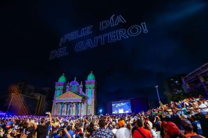 Niños celebran Día del Gaitero con El Parroquiano en el corazón