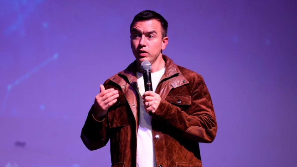 Noboa sugiere redactar la constitución de Ecuador con IA