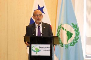 Parlatino repudia la "desproporcinada" presencia militar en el Caribe