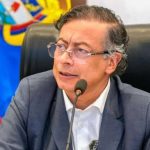 Petro se ofrece como mediador ante «insurrección popular» en Bolivia