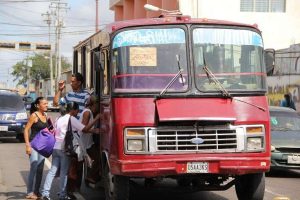 Polimaracaibo detuvo 70 unidades de transporte por aumentar pasaje
