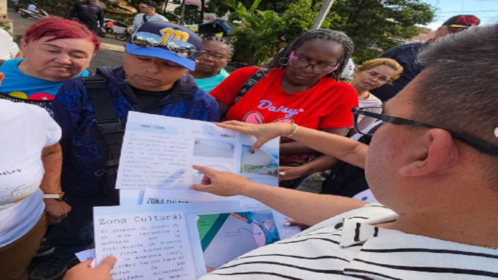 Supervisan obras de rehabilitación en sector de Pinto Salinas