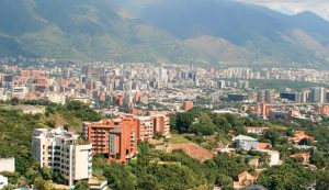 Temperaturas continuarán bajando debido a un frente frío del norte