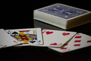 ¿Qué jugador encontró una forma de vencer en blackjack con las matemáticas?
