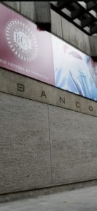 adopción y regulación en 2025