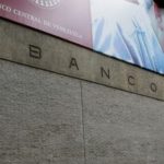 adopción y regulación en 2025