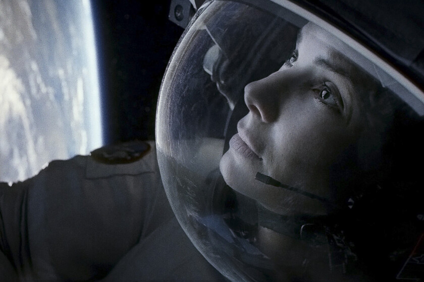 Si paras 'Gravity' en el minuto 3:46 verás uno de los "errores" de grabación más ingeniosos de la historia del cine