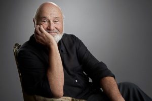 Ha muerto Rob Reiner, pero siempre lo recordaremos por estas 4 excelentes y variadas películas que se pueden ver en streaming