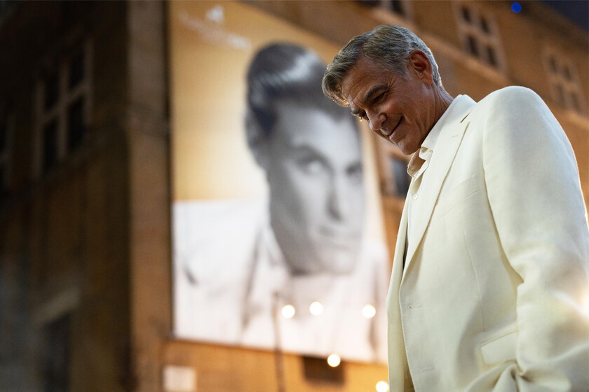 George Clooney confiesa que decidió no volver a "besar a chicas" en películas después de cumplir 60 años. "Tuve una conversación con mi mujer"