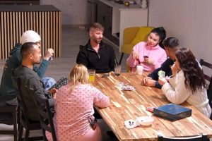 'La casa de los gemelos 2' hipnotiza con un caos incontrolable. Un reality que entretiene como pocos porque ha sabido escoger el momento y lugar adecuados