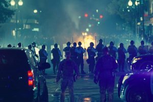 Meses después de revolucionar los cines, acaba de estrenarse en HBO Max una extraordinaria película bélica que apunta a llevarse todos los premios