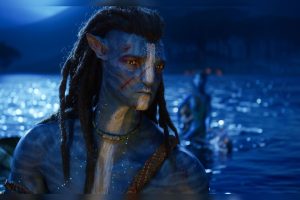 Que James Cameron tenga que dar instrucciones para proyectar 'Avatar 3' es muy revelador. Los cines no cuidan la experiencia, y muchos cineastas ya han intentado cambiarlo