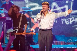 Blockbusters, mucha fiesta y programas especiales. Qué nos ofrece la televisión esta Nochebuena