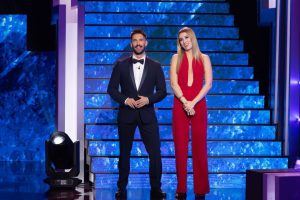 Humor, nostalgia, campanadas y 'First Dates'. Qué nos ofrece la televisión española esta Nochevieja