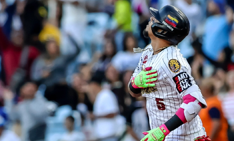 Los Leones del Caracas sorprenden a Navegantes del Magallanes