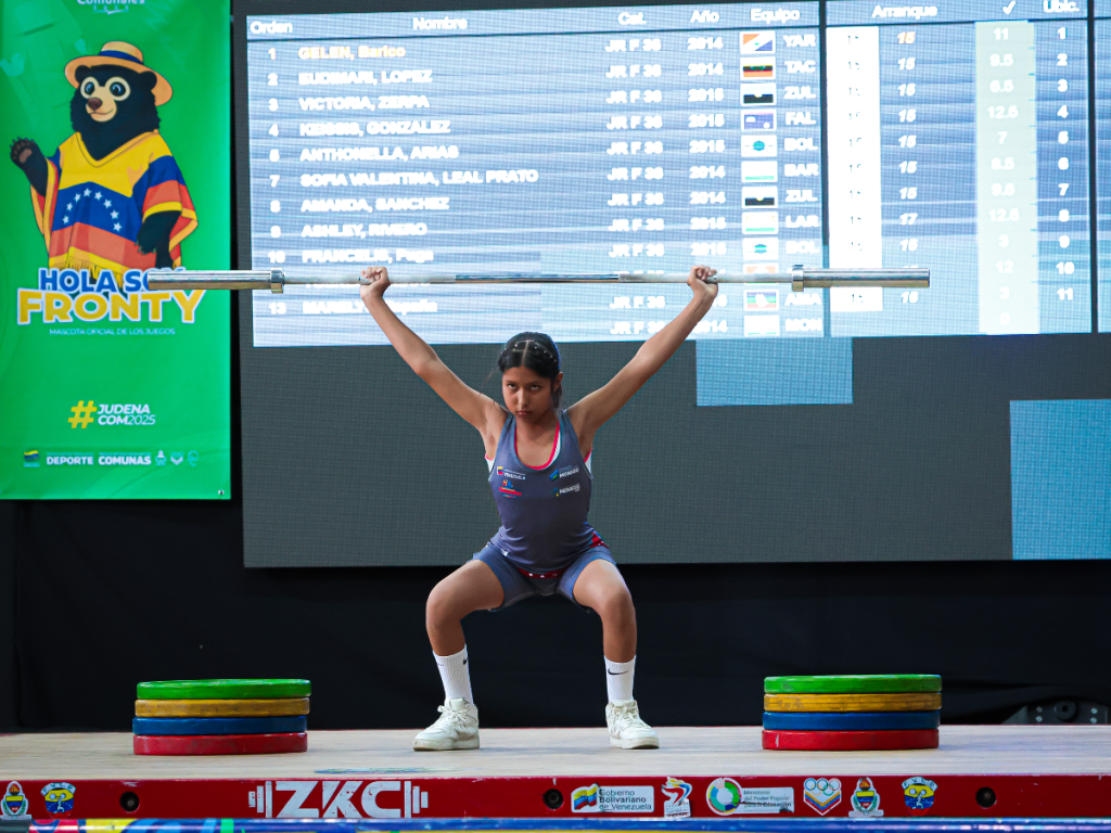 Ariannys Palomo se alzó en las pesas