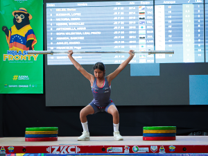 Ariannys Palomo se alzó en las pesas