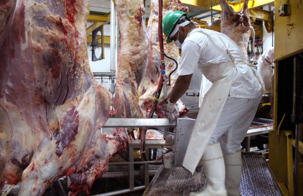 Atacan altos precios de la carne con sanciones a mataderos en Barinas