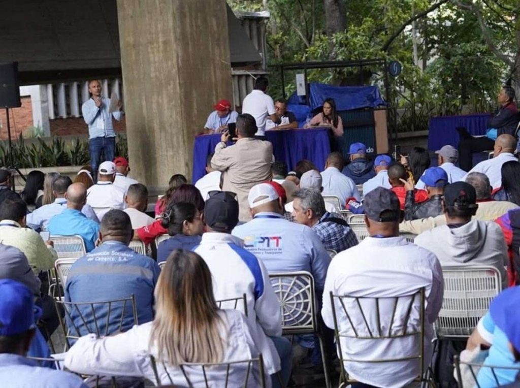 Clase obrera da inicio al Congreso Constituyente