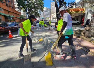 Colocaron 300 tn de asfalto en Prolongación Las Acacias