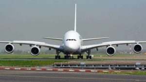 Colombia restablece vuelos con Venezuela