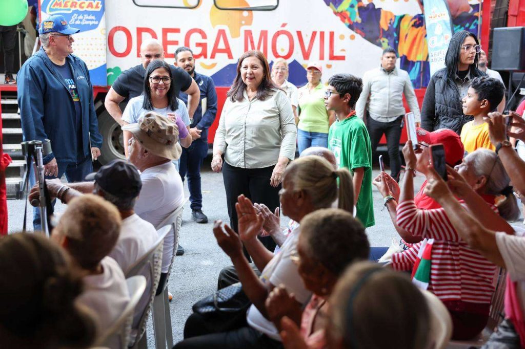 Delcy Rodríguez: se han distribuido 34 mil toneladas de alimentos en el país