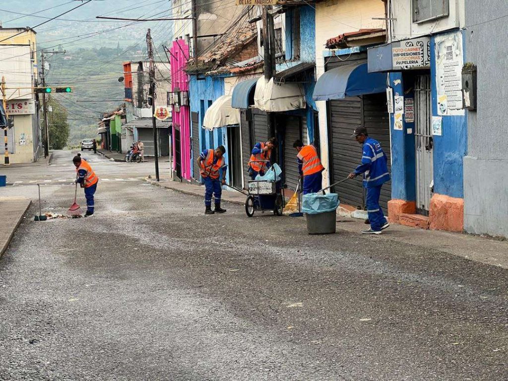 Despliegan plan especial de aseo en San Cristóbal este 25 de diciembre