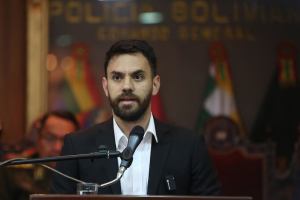 Detienen al exministro de Gobierno de Bolivia, Eduardo Del Castillo, cuando intentaba abordar un vuelo internacional