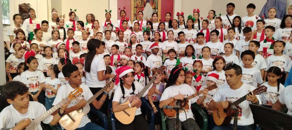El Niño Jesús fue homenajeado por 100 cantores en Santa Teresa del Tuy