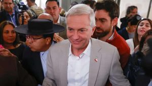 El pinochetista Kast gana la presidencia en Chile
