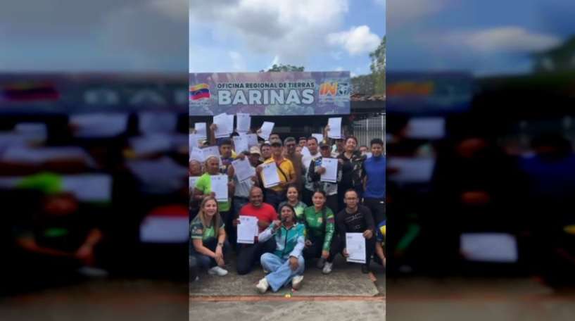 Entregados 400 títulos de tierra a productores agrícolas de Barinas
