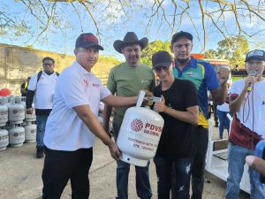 Entregan 574 cilindros de gas a comunas en Achaguas