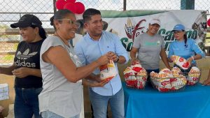 Feria del Campo Soberano llevó alimentos a precios bajos a Macanao
