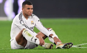 Kylian Mbappé enciende las alarmas en el Real Madrid por posible lesión muscular