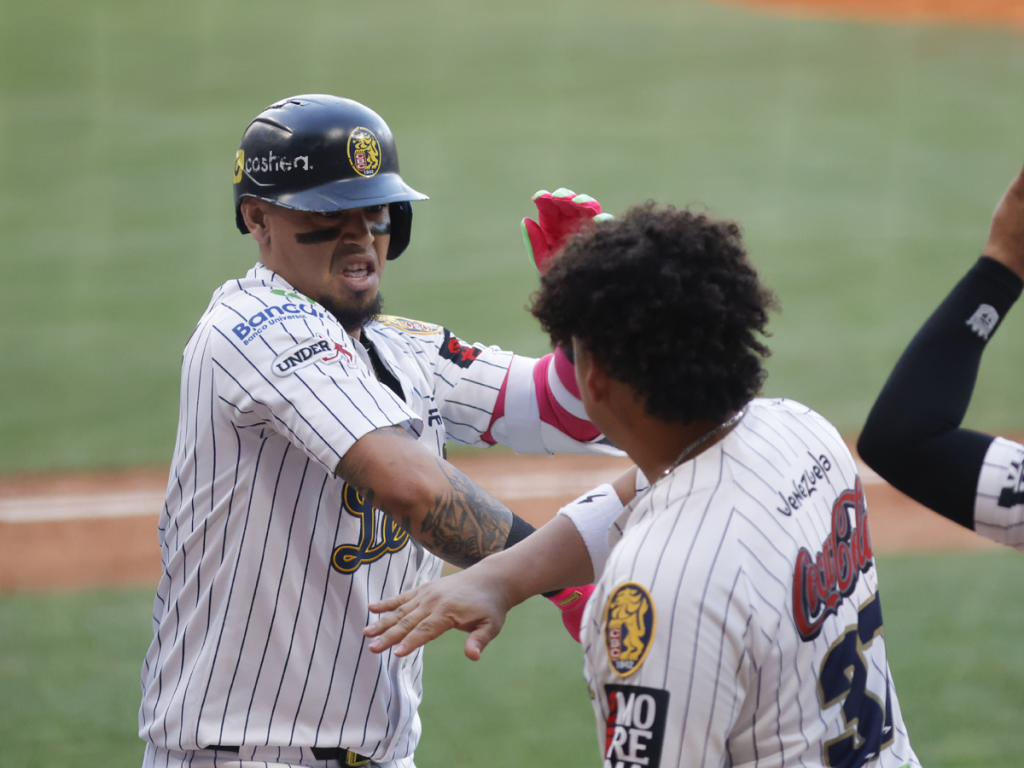 Leones gana el último duelo entre los "Eternos Rivales"