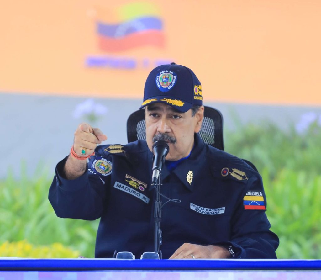 Maduro denunció robo de $14 millones para "aguinaldos" de la derecha