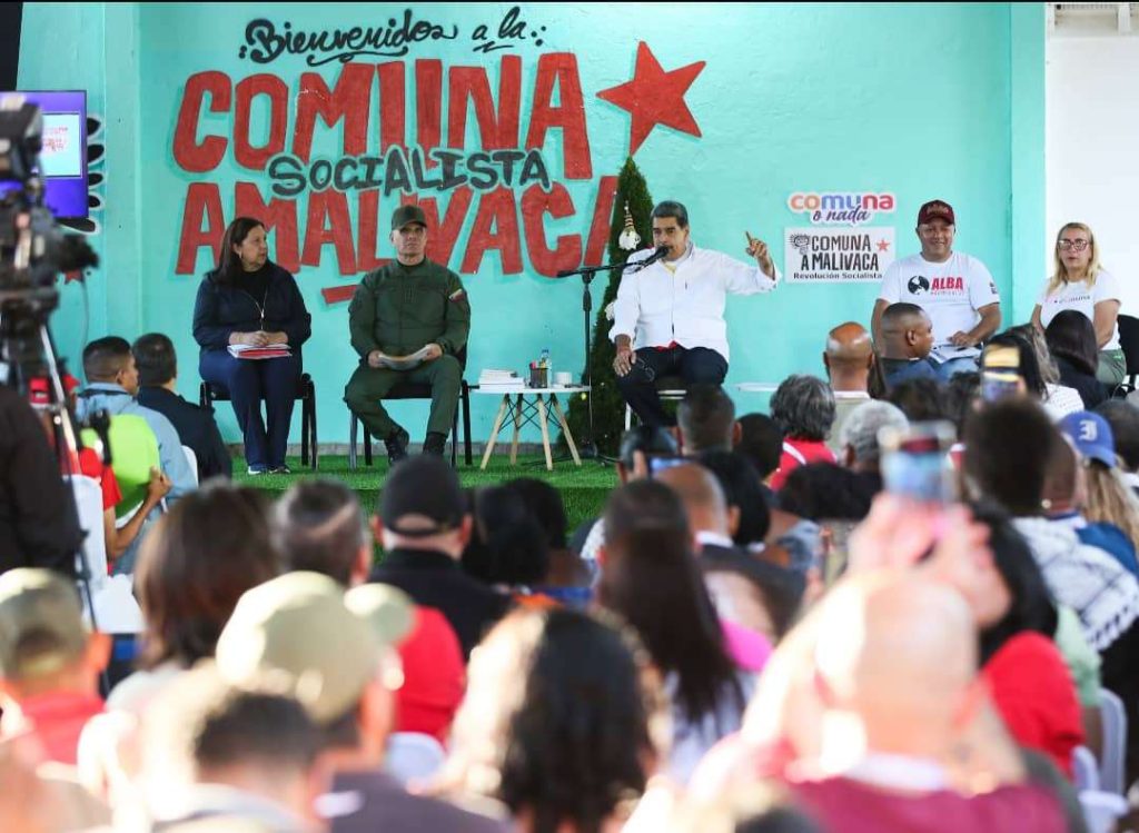 Maduro: los tripulantes del barco petrolero están desparecidos