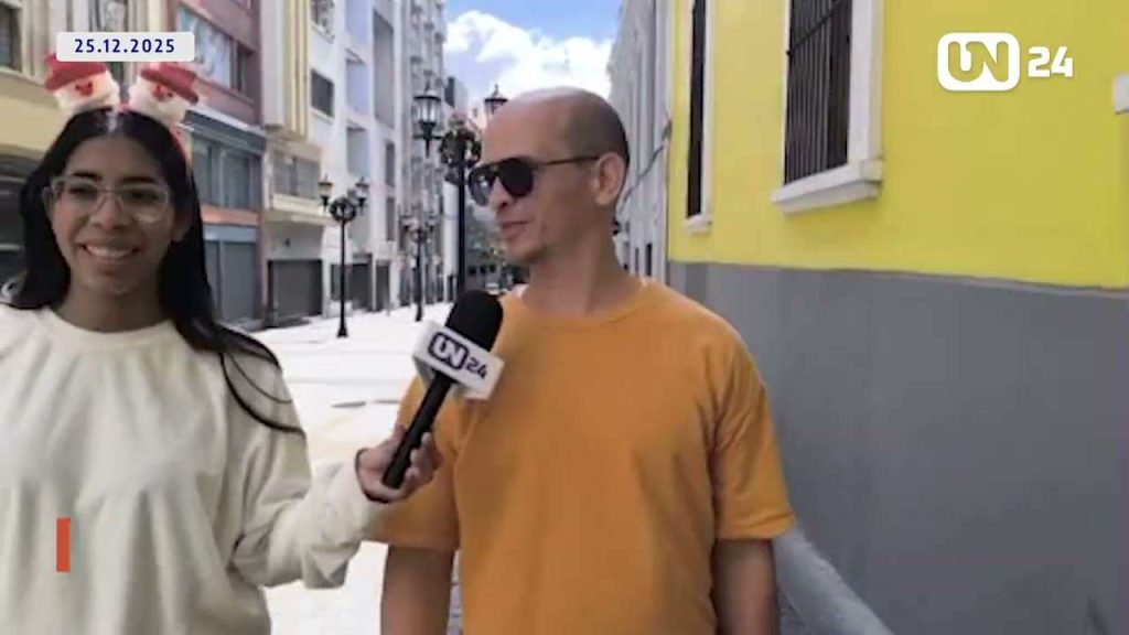 Niños caraqueños estrenan con alegría sus juguetes nuevos