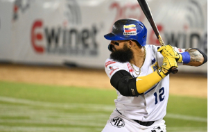 Navegantes de Magallanes acortan la distancia y los Leones del Caracas quedan heridos